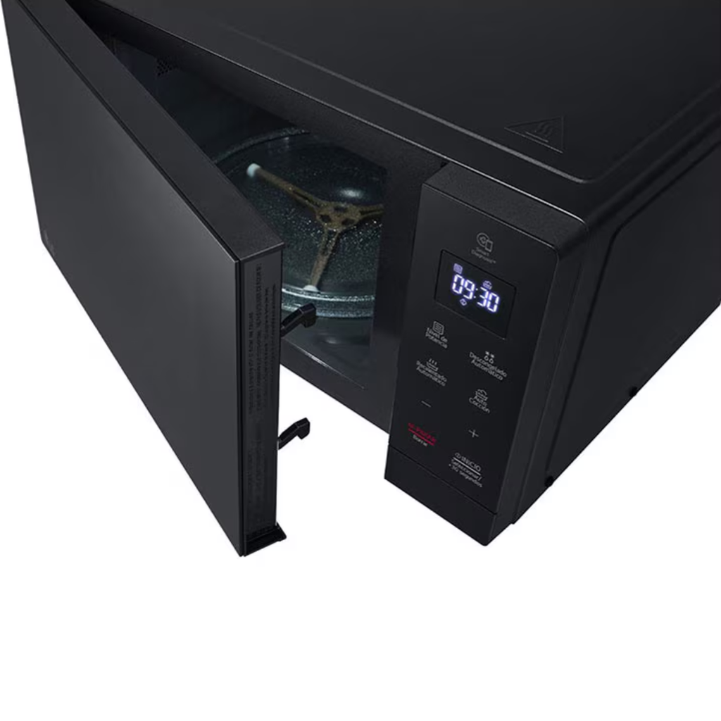 LG Microondas 1.1 pc black MS3032JAS