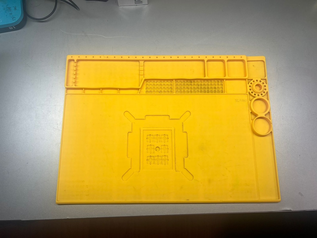 LIQUIDACION MESA DE TRABAJO SILICON  SUNSHINE NARANJA USADO